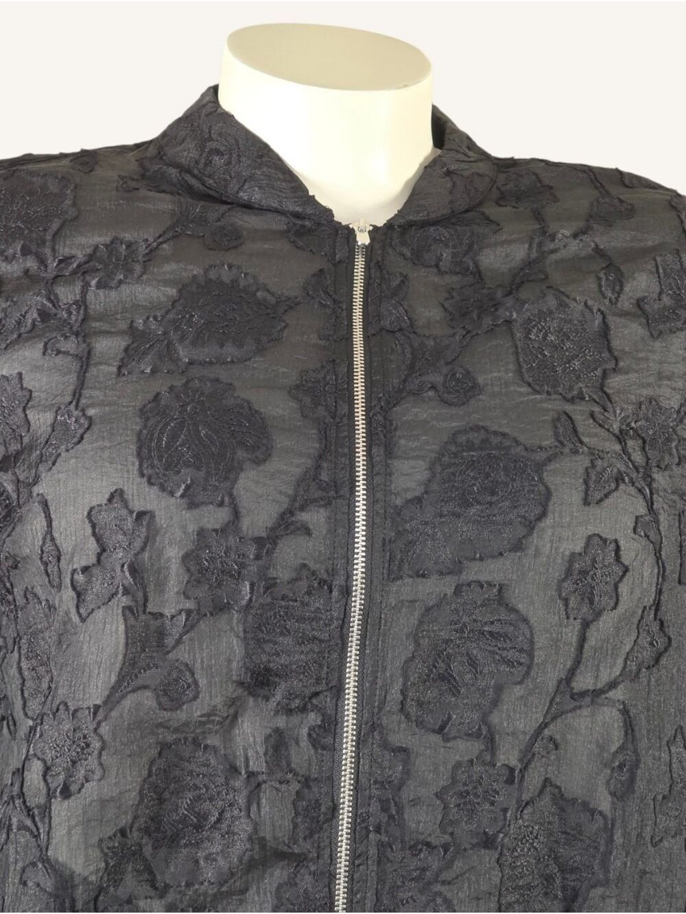 Torrid Modern Floral Jacquard Bomber Jacket Black 2X NWT - Picture 4 of 9